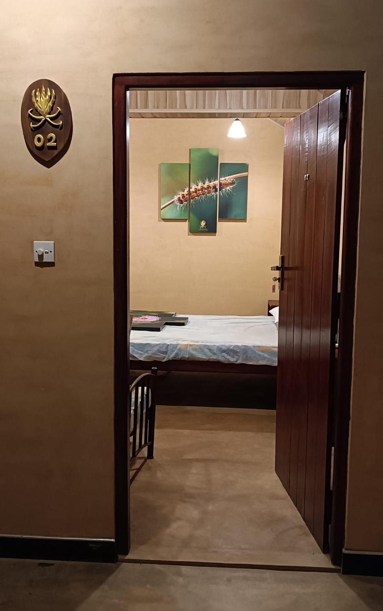 Hotel Niyagala Lodge สิกิริยา ภายนอก รูปภาพ