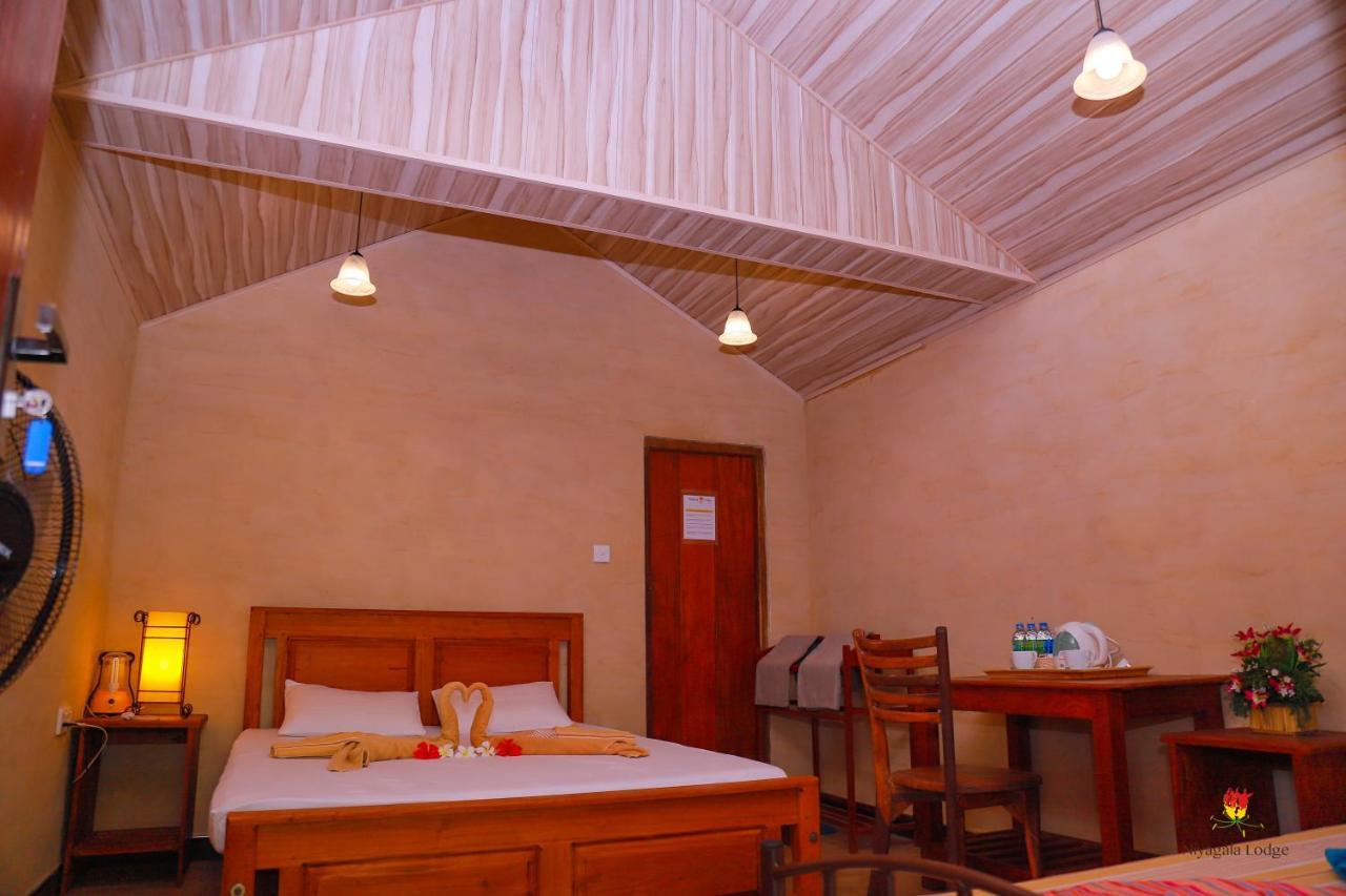 Hotel Niyagala Lodge สิกิริยา ภายนอก รูปภาพ