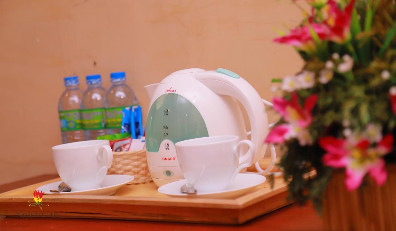 Hotel Niyagala Lodge สิกิริยา ภายนอก รูปภาพ