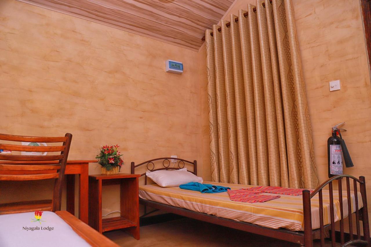 Hotel Niyagala Lodge สิกิริยา ภายนอก รูปภาพ