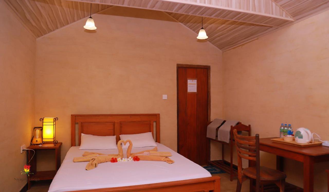 Hotel Niyagala Lodge สิกิริยา ภายนอก รูปภาพ