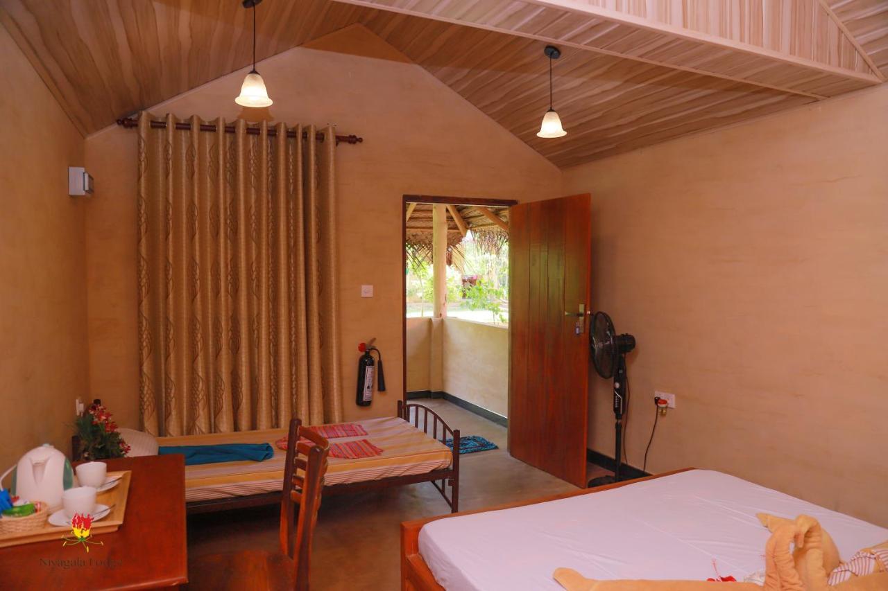 Hotel Niyagala Lodge สิกิริยา ภายนอก รูปภาพ